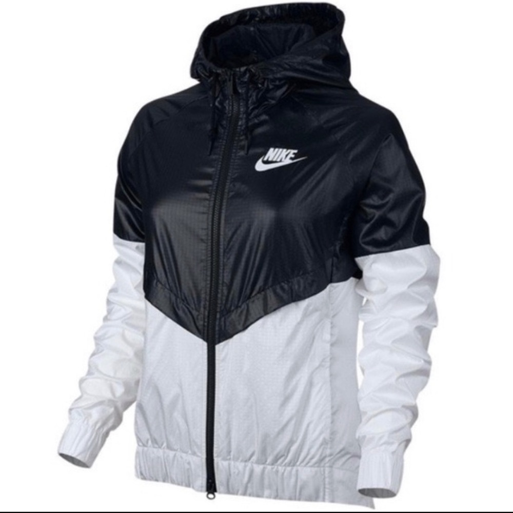 Nike | Women’s light Weight Windbreaker - Picture 2 of 7